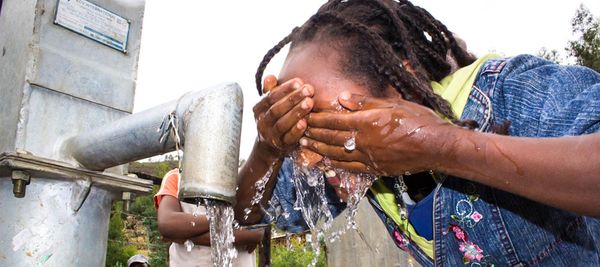 IAMGR8FUL MAGAZINE: GIVING – A KEY TO ABUNDANT AND FULFILLING LIFE