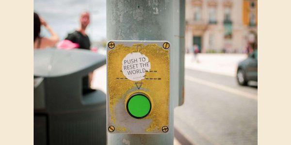 JEANNIE & PAUL MCGILLIVRAY – PRESSING THE RESET BUTTON ON BUSINESS AND LIFE